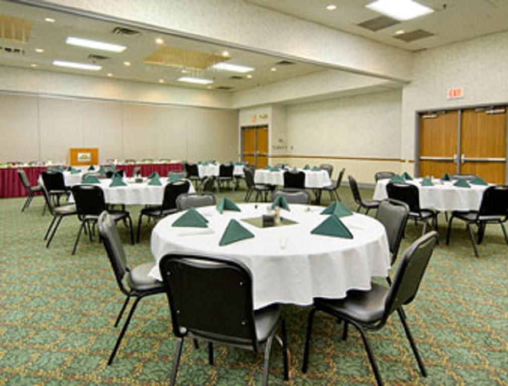 Days Inn By Wyndham Kirksville Restaurace fotografie